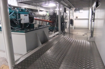De machinekamer met de twee Volvo Penta-motoren
